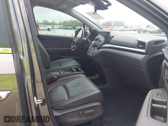 2018 Honda Odyssey EX-L z VIN 5FNRL6H76JB082421, wystawiony jako IAAI lot #41914032 z przebiegiem 66 133 mil mil oraz . Historia ofert i sprzedaży dostępna na DreamBid. Obrazek 5.