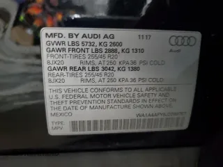 2018 Audi SQ5 Premium Plus z VIN WA1A4AFY9J2099767, wystawiony jako Copart lot #53950745 z przebiegiem 131 450 mil mil oraz Tytuł czysty. Historia ofert i sprzedaży dostępna na DreamBid. Obrazek 13.