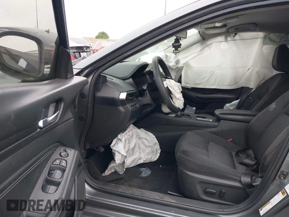 2019 Nissan Altima S with VIN 1N4BL4BV2KC136119, listed as a IAAI auction lot 41970100 with 130,908 mi miles and . Bid and sale history available at carsss.com. Image 5.