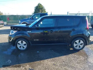 2015 Kia Soul with VIN KNDJN2A20F7793818, listed as a IAAI auction lot 41851307 with 97,481 mi miles. Bid and sale history available at carsss.com. Image 14.