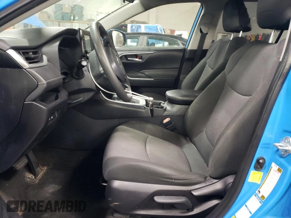 2019 Toyota RAV4 XLE with VIN JTMP1RFVXKD011571, listed as a Copart auction lot 89066895 with 81,955 mi miles and Salvage Title. Bid and sale history available at DreamBid. Image 7.