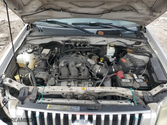 2008 Mercury Mariner with VIN 4M2CU81158KJ14075, listed as a Copart auction lot 42709825 with 175,593 mi miles and Non Repairable. Bid and sale history available at carsss.com. Image 12.