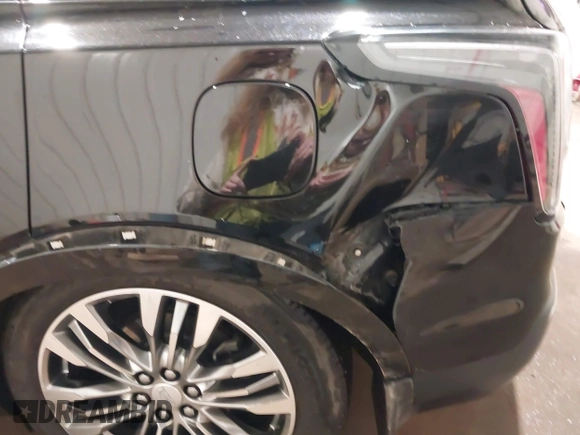 2019 Cadillac XT5 Premium Luxury AWD z VIN 1GYKNFRSXKZ189590, wystawiony jako IAAI lot #41316561 z przebiegiem 98 755 mil mil oraz . Historia ofert i sprzedaży dostępna na DreamBid. Obrazek 6.