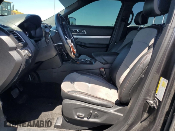 2017 Ford Explorer XLT с VIN 1FM5K7D84HGC55547, выставлен на аукционе Copart как лот 60553025 с пробегом 95 989 миль миль и Списание • Salvage title. История ставок и продаж доступна на DreamBid. Изображение 7.
