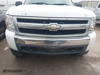2007 Chevrolet Silverado 1500 Work Truck with VIN 1GCEC19C47Z630870, listed as a IAAI auction lot 41420093 with 316,080 mi miles. Bid and sale history available at carsss.com. Image 6.