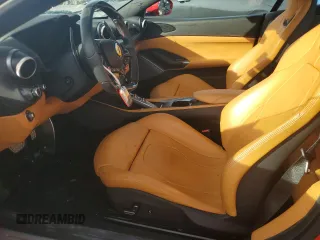 2019 Ferrari Portofino z VIN ZFF89FPA7K0241990, wystawiony jako Copart lot #87166084 z przebiegiem 5445 mil mil oraz Szkody całkowita. Historia ofert i sprzedaży dostępna na DreamBid. Obrazek 7.