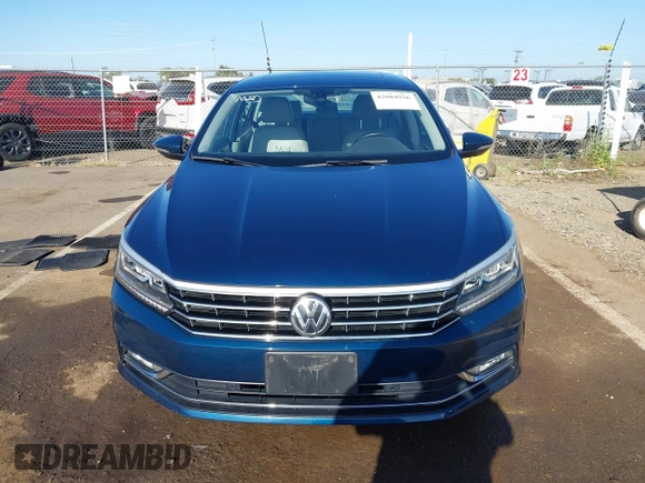 2018 Volkswagen Passat SE z VIN 1VWBA7A3XJC038887, wystawiony jako IAAI lot #42084936 z przebiegiem 62 857 mil mil oraz . Historia ofert i sprzedaży dostępna na DreamBid. Obrazek 12.