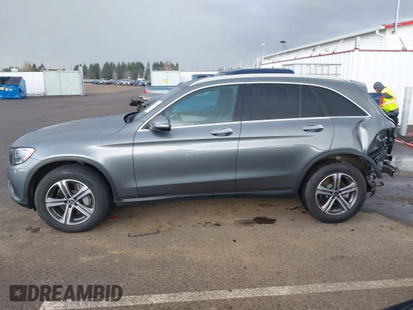 2019 Mercedes-Benz GLC with VIN WDC0G4KB5KF617793, listed as a IAAI auction lot 41916787 with 34,821 mi miles. Bid and sale history available at carsss.com. Image 15.