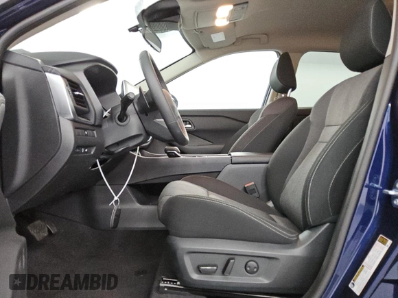 2025 Nissan Rogue SV with VIN 5N1BT3BA4SC825642, listed as a Copart auction lot 55176605 with 2,002 mi miles and Clean Title. Bid and sale history available at DreamBid. Image 7.