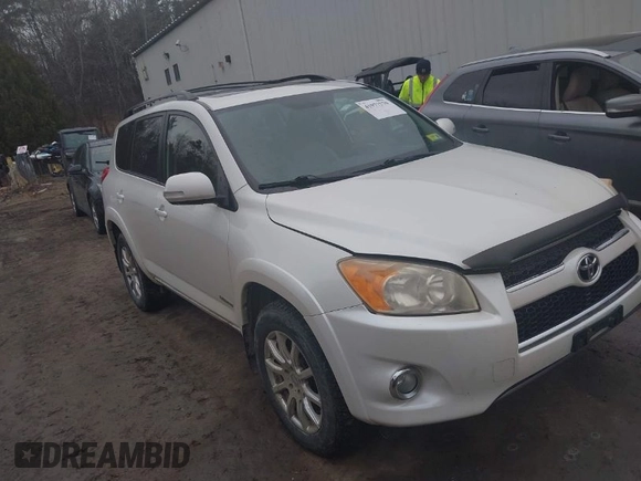 2009 Toyota RAV4 Ltd with VIN JTMBF31V095012667, listed as a IAAI auction lot 41977270 with 175,878 mi miles. Bid and sale history available at carsss.com. Image 1.