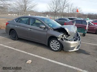 2016 Nissan Sentra SR with VIN 3N1AB7AP2GL660107, listed as a IAAI auction lot 41511684 with 92,293 mi miles. Bid and sale history available at carsss.com. Image 1.
