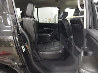 2015 Nissan Armada Platinum z VIN 5N1BA0NE9FN614577, wystawiony jako IAAI lot #41537644 z przebiegiem 89 109 mil mil oraz . Historia ofert i sprzedaży dostępna na DreamBid. Obrazek 8.