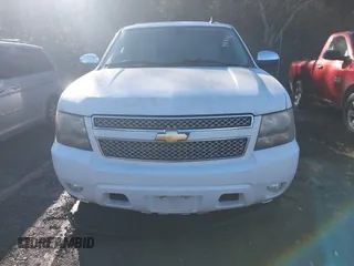 2007 Chevrolet Suburban LT with VIN 3GNFC160X7G298486, listed as a IAAI auction lot 41494944 with 348,108 mi miles and . Bid and sale history available at DreamBid. Image 6.