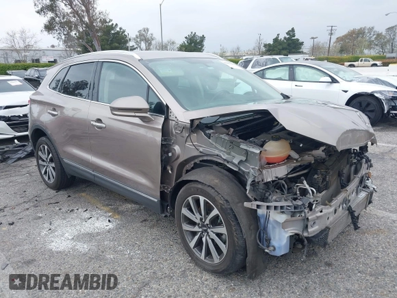 2019 Lincoln MKC Reserve with VIN 5LMCJ3C9XKUL09386, listed as a IAAI auction lot 41857681 with 66,101 mi miles and . Bid and sale history available at DreamBid. Image 1.