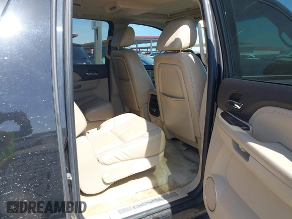 2007 GMC Yukon XL with VIN 1GKFK66827J284843, listed as a IAAI auction lot 42360026 with 203,706 mi miles and . Bid and sale history available at DreamBid. Image 8.