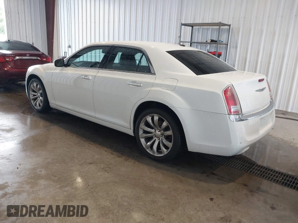 2014 Chrysler 300 z VIN 2C3CCAAG8EH381206, wystawiony jako IAAI lot #42279538 z przebiegiem 136 796 mil mil oraz . Historia ofert i sprzedaży dostępna na DreamBid. Obrazek 3.