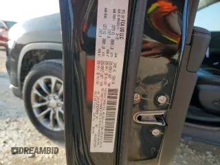 2019 Jeep Cherokee Altitude с VIN 1C4PJMLB7KD478458, выставлен на аукционе Copart как лот 55957485 с пробегом 82 699 миль миль и Чистый • Clean title. История ставок и продаж доступна на DreamBid. Изображение 13.