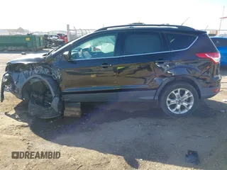2013 Ford Escape SE with VIN 1FMCU0GX3DUA53113, listed as a IAAI auction lot 40497958 with 132,367 mi miles and . Bid and sale history available at carsss.com. Image 15.