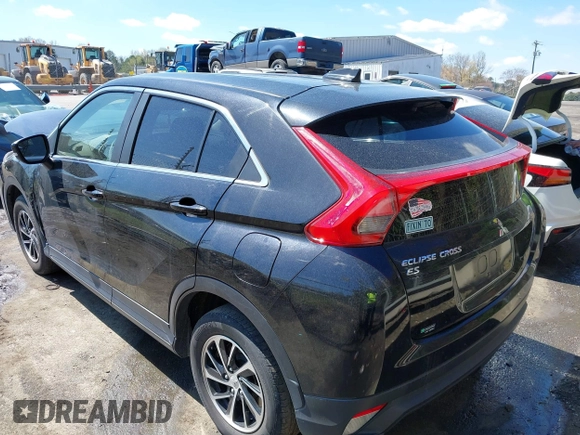 2020 Mitsubishi Eclipse Cross ES z VIN JA4AS3AAXLZ033153, wystawiony jako IAAI lot #41885706 z przebiegiem 106 720 mil mil oraz . Historia ofert i sprzedaży dostępna na DreamBid. Obrazek 3.
