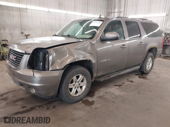 2013 GMC Yukon XL SLT with VIN 1GKS2KE71DR213758, listed as a IAAI auction lot 41713240 with 193,611 mi miles. Bid and sale history available at carsss.com. Image 2.
