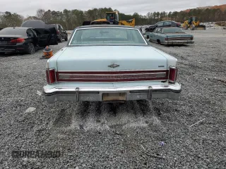 1976 Lincoln Continental с VIN 6Y82A822248, выставлен на аукционе Copart как лот 89287785 с пробегом 23 184 миль миль и Чистый • Clean title. История ставок и продаж доступна на DreamBid. Изображение 6.
