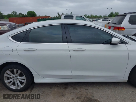 2016 Chrysler 200 Limited with VIN 1C3CCCAB3GN154726, listed as a IAAI auction lot 41969451 with 182,626 mi miles. Bid and sale history available at carsss.com. Image 14.