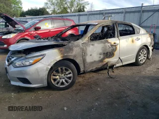 2017 Nissan Altima S z VIN 1N4AL3AP3HN321690, wystawiony jako Copart lot #53532975 z przebiegiem Nie podano mil oraz Szkoda całkowita • Salvage title. Historia ofert i sprzedaży dostępna na DreamBid. Obrazek 1.