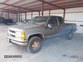 1996 Chevrolet Silverado 1500 with VIN 1GCEK19MXTE176685, listed as a IAAI auction lot 42226660 with 299,603 mi miles and . Bid and sale history available at DreamBid. Image 2.