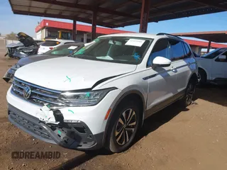 2022 Volkswagen Tiguan S z VIN 3VV1B7AX2NM001840, wystawiony jako IAAI lot #41425588 z przebiegiem 28 720 mil mil oraz . Historia ofert i sprzedaży dostępna na DreamBid. Obrazek 17.