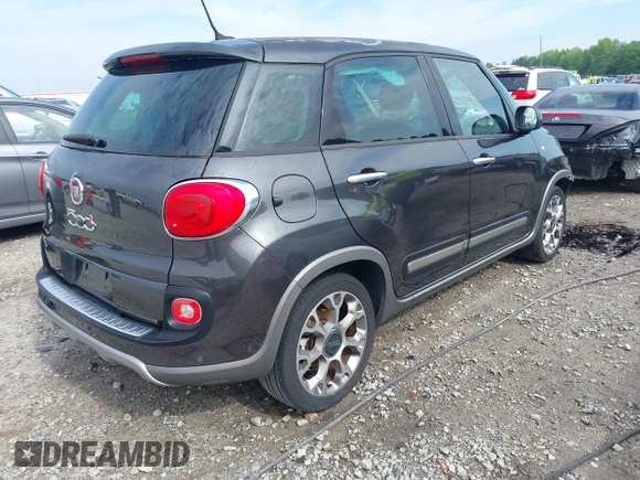 2014 FIAT 500L Trekking z VIN ZFBCFADH8EZ008208, wystawiony jako IAAI lot #42091284 z przebiegiem 79 407 mil mil oraz . Historia ofert i sprzedaży dostępna na DreamBid. Obrazek 4.