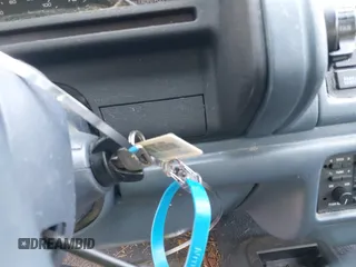1992 Ford Tempo z VIN 1FAPP36U6NK188935, wystawiony jako IAAI lot #42133598 z przebiegiem 31 673 mil mil oraz . Historia ofert i sprzedaży dostępna na DreamBid. Obrazek 11.