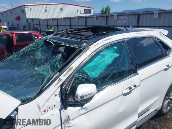 2020 Ford Edge Titanium z VIN 2FMPK4K96LBB46218, wystawiony jako IAAI lot #42750160 z przebiegiem 56 720 mil mil oraz . Historia ofert i sprzedaży dostępna na DreamBid. Obrazek 6.