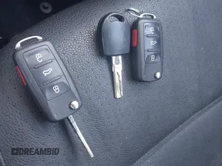 2011 Volkswagen Jetta SE с VIN 3VWBZ7AJ2BM326488, выставлен на аукционе IAAI как лот 41440467 с пробегом 179 888 миль миль и . История ставок и продаж доступна на DreamBid. Изображение 11.