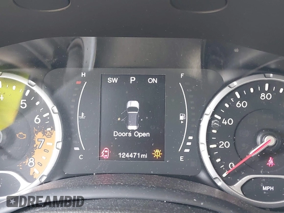 2017 Jeep Renegade Sport with VIN ZACCJBAB7HPG36829, listed as a IAAI auction lot 39881153 with 124,471 mi miles and . Bid and sale history available at carsss.com. Image 7.