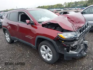 2021 Jeep Compass Latitude with VIN 3C4NJDBB1MT597693, listed as a IAAI auction lot 42187958 with 10,454 mi miles and . Bid and sale history available at DreamBid. Image 1.