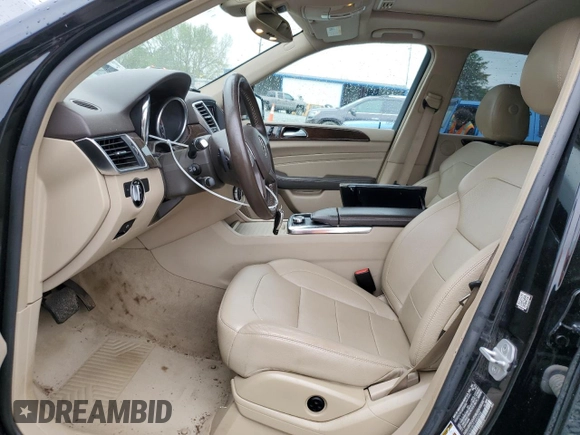2015 Mercedes-Benz M 350 z VIN 4JGDA5HB7FA456058, wystawiony jako Copart lot #51798205 z przebiegiem 136 148 mil mil oraz Szkoda całkowita • Salvage title. Historia ofert i sprzedaży dostępna na DreamBid. Obrazek 7.