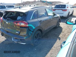2018 Kia Niro EX with VIN KNDCC3LC6J5137430, listed as a IAAI auction lot 41804509 with 139,140 mi miles. Bid and sale history available at carsss.com. Image 4.