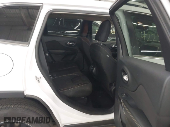 2016 Jeep Cherokee Latitude с VIN 1C4PJMCS8GW199290, выставлен на аукционе IAAI как лот 42258970 с пробегом 184 698 миль миль и . История ставок и продаж доступна на DreamBid. Изображение 8.