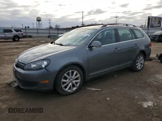 2010 Volkswagen Jetta SE with VIN 3VWTX7AJ5AM687951, listed as a Copart auction lot 86370514 with Not provided miles and Salvage title. Bid and sale history available at DreamBid. Image 1.