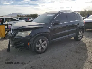2010 Volkswagen Tiguan Wolfsburg Edition z VIN WVGAV7AX5AW002900, wystawiony jako Copart lot #86214514 z przebiegiem 153 645 mil mil oraz Szkoda całkowita • Salvage title. Historia ofert i sprzedaży dostępna na DreamBid. Obrazek 1.