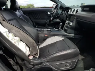 2022 Ford Mustang EcoBoost z VIN 1FATP8UH7N5118831, wystawiony jako Copart lot #58667815 z przebiegiem 62 204 mil mil oraz Szkoda całkowita • Salvage title. Historia ofert i sprzedaży dostępna na DreamBid. Obrazek 7.