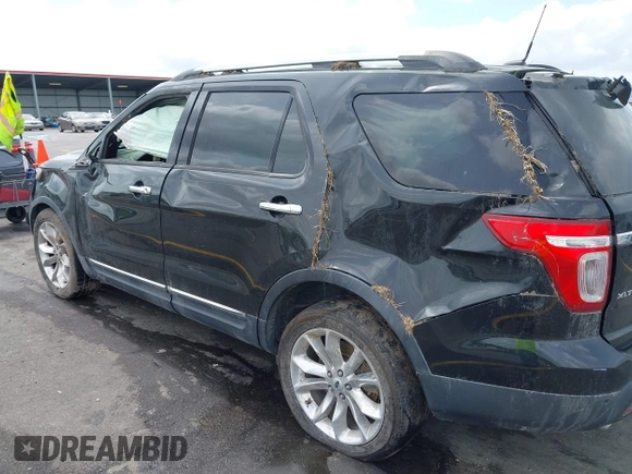2015 Ford Explorer XLT with VIN 1FM5K7D8XFGB65056, listed as a IAAI auction lot 41853285 with 131,533 mi miles and . Bid and sale history available at carsss.com. Image 15.
