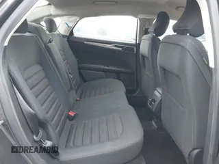 2019 Ford Fusion SE with VIN 3FA6P0LUXKR174476, listed as a IAAI auction lot 42110902 with 33,260 mi miles and . Bid and sale history available at DreamBid. Image 8.