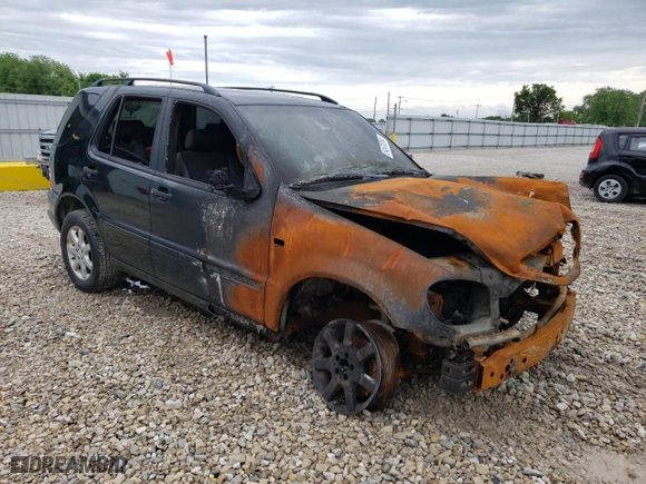 1999 Mercedes-Benz M-Class with VIN 4JGAB72E0XA088242, listed as a Copart auction lot 54570284 with 0 mi miles and Salvage Title. Bid and sale history available at carsss.com. Image 4.