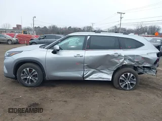 2024 Toyota Highlander LE with VIN 5TDKDRBH3RS532227, listed as a IAAI auction lot 41344982 with 10,116 mi miles and . Bid and sale history available at DreamBid. Image 14.
