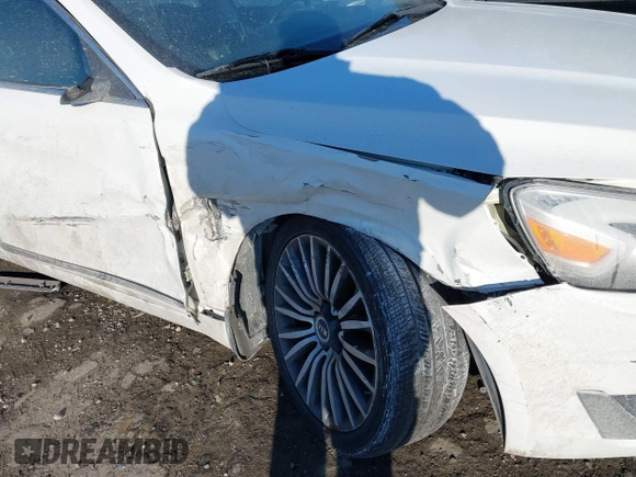 2014 Kia Cadenza Premium with VIN KNALN4D73E5139043, listed as a IAAI auction lot 41395272 with 142,255 mi miles. Bid and sale history available at carsss.com. Image 6.