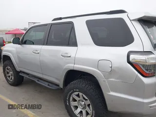 2010 Toyota 4Runner Trail with VIN JTEBU5JR3A5020489, listed as a IAAI auction lot 41255556 with 231,856 mi miles and . Bid and sale history available at DreamBid. Image 15.