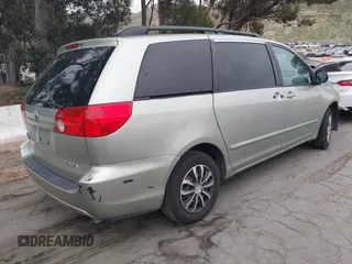 2007 Toyota Sienna CE with VIN 5TDZK23C27S070870, listed as a IAAI auction lot 42039359 with 331,934 mi miles and . Bid and sale history available at carsss.com. Image 4.