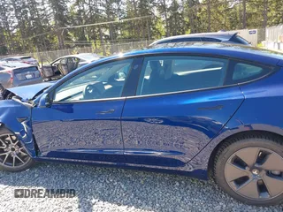 2023 Tesla Model 3 z VIN 5YJ3E1EA9PF639141, wystawiony jako IAAI lot #42167773 z przebiegiem 57 459 mil mil oraz . Historia ofert i sprzedaży dostępna na DreamBid. Obrazek 14.