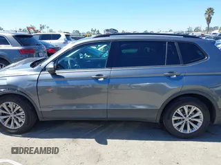 2019 Volkswagen Tiguan S z VIN 3VV1B7AX0KM043032, wystawiony jako IAAI lot #41862179 z przebiegiem 154 440 mil mil oraz . Historia ofert i sprzedaży dostępna na DreamBid. Obrazek 14.